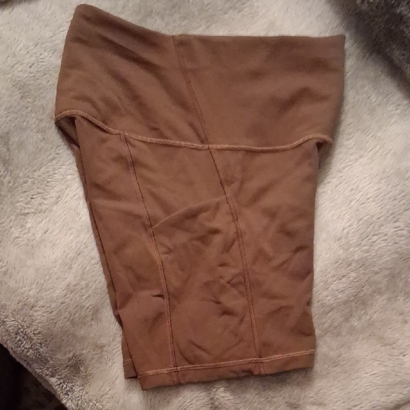 Lululemon Java Align High Waist Bike Shorts With Pockets - Picture 4 of 6